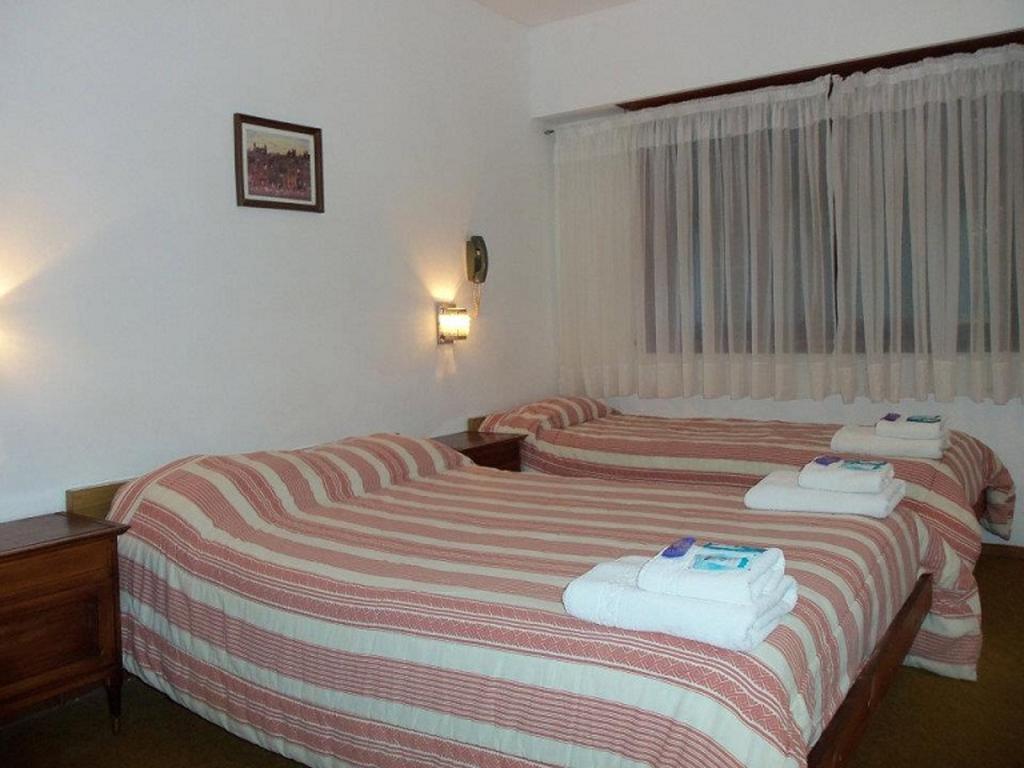 Dino'S Hotel Villa Gesell Ruang foto