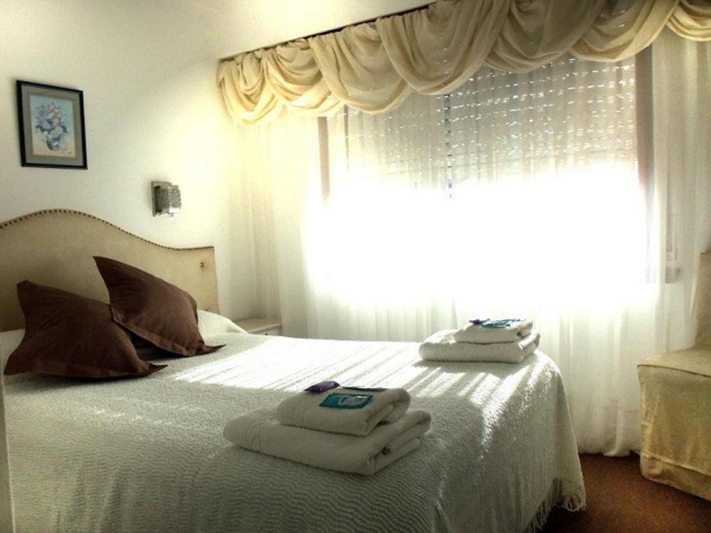 Dino'S Hotel Villa Gesell Ruang foto