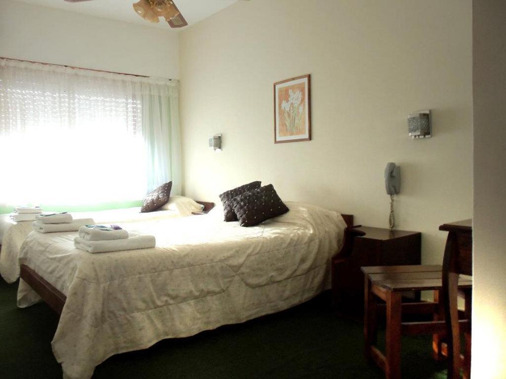 Dino'S Hotel Villa Gesell Ruang foto