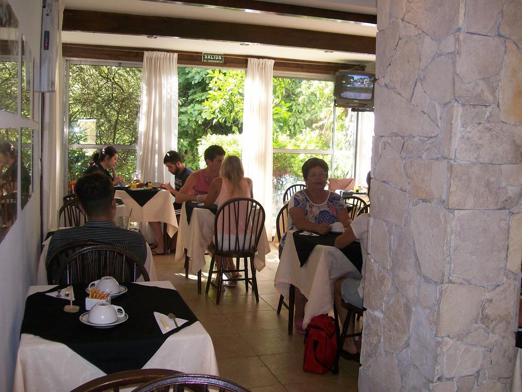 Dino'S Hotel Villa Gesell Bagian luar foto