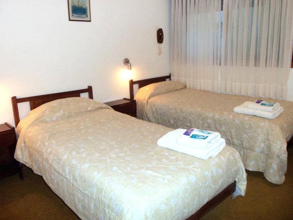 Dino'S Hotel Villa Gesell Ruang foto